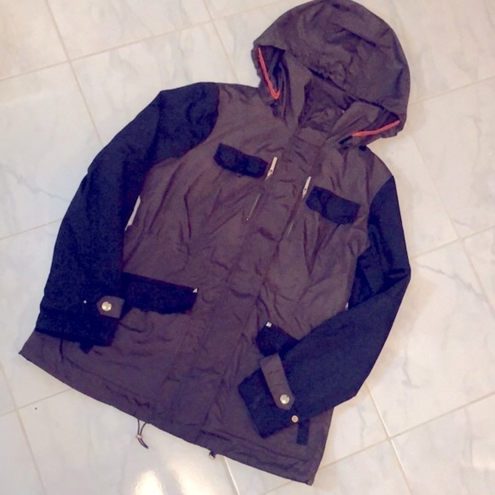 Michael kohrs windbreaker light jacket. Black / brown. (Flaw)